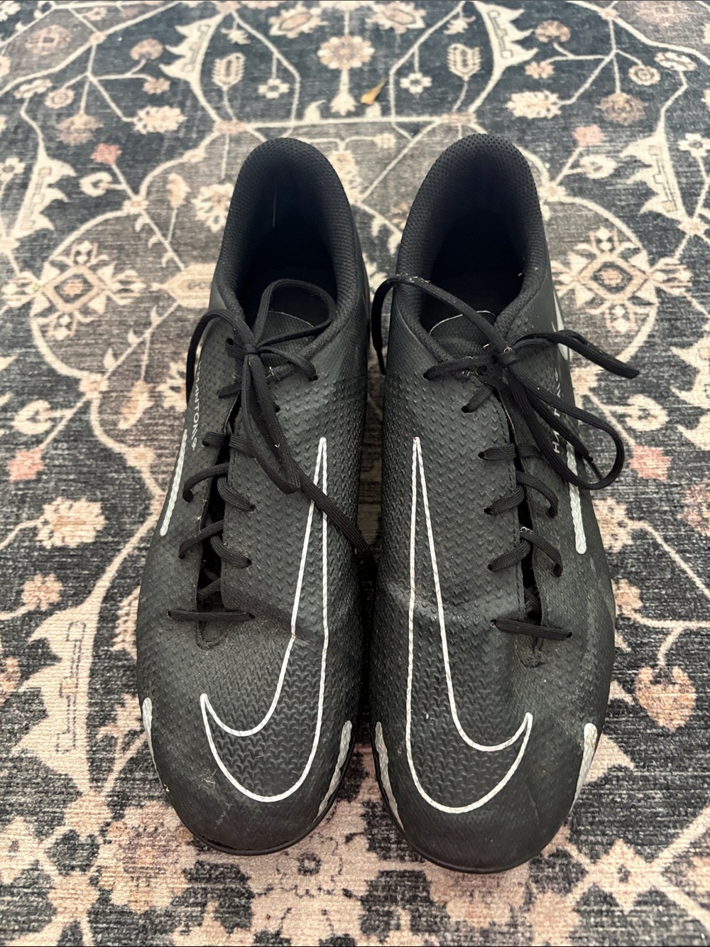 Nike Men’s Black Soccer Cleats Phantom GT
Size 10.50